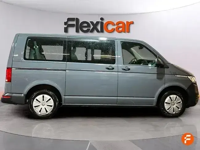 Usado VW Caravelle 110 CV (80 kW) 2023 Gris Van