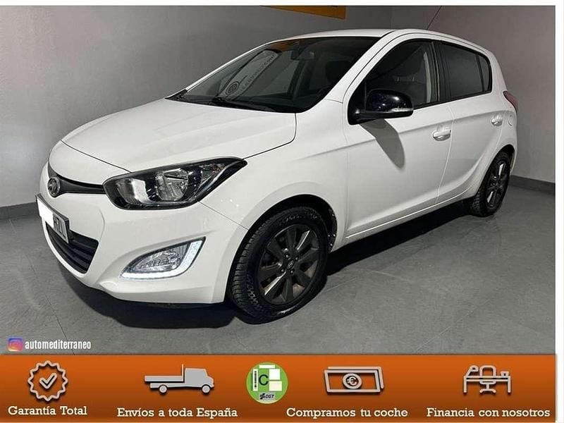 Blanco Usado 2014 Hyundai i20 Utilitario | 8490 € (Un poco caro) - Imagen 1/4