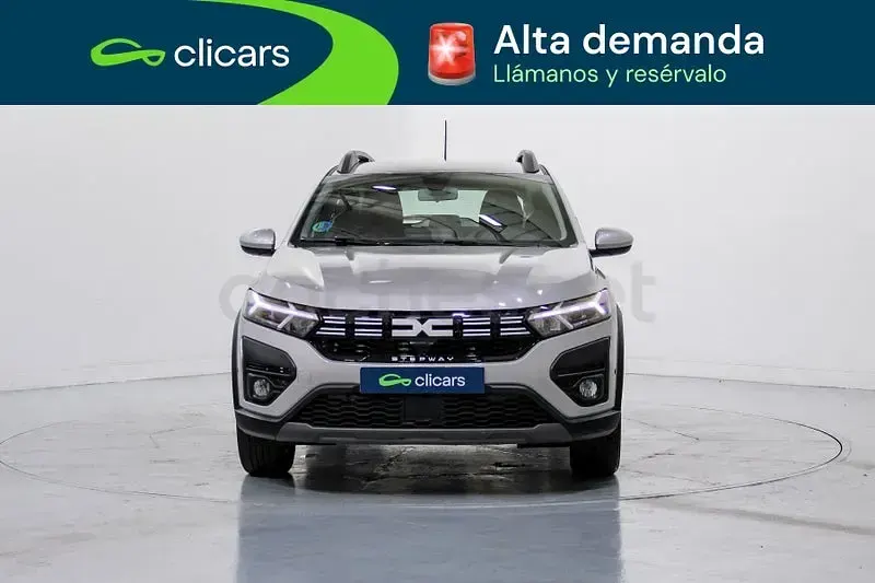Usado Dacia Sandero Stepway 101 CV (74 kW) 2023 Gris / plata Berlina