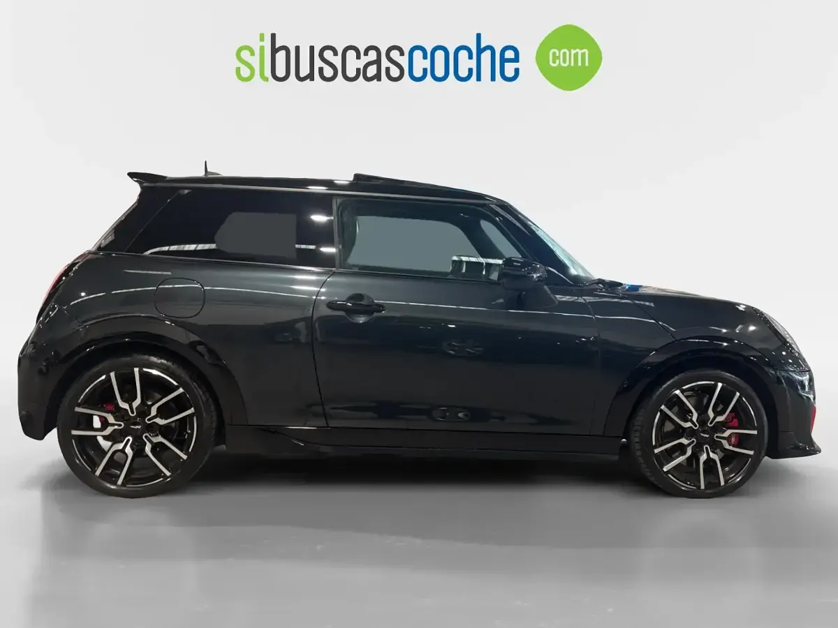Usado Mini John Cooper Works 231 CV (169 kW) 2024 Gris/plata Utilitario
