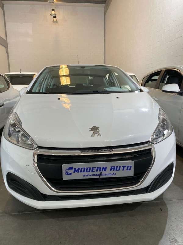 Blanco Usado 2019 Peugeot 208 Active Utilitario | 7000 € (Super precio) - Imagen 1/4