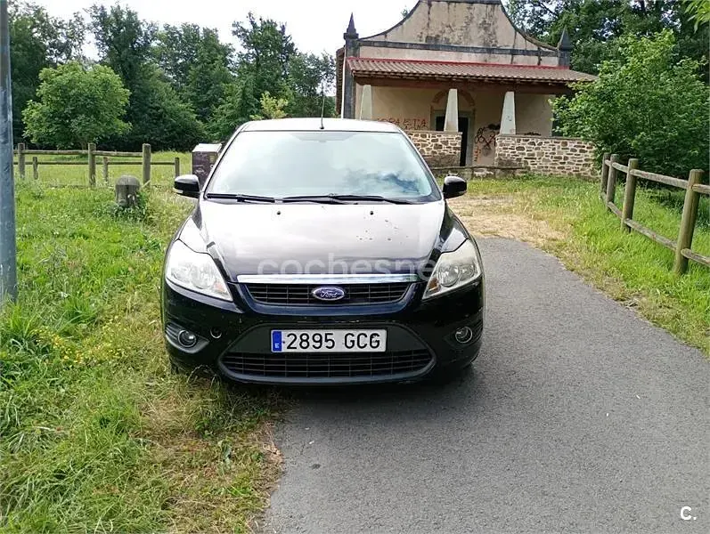 Usado Ford Focus Trend 115 CV (84 kW) 2008 Negro Berlina