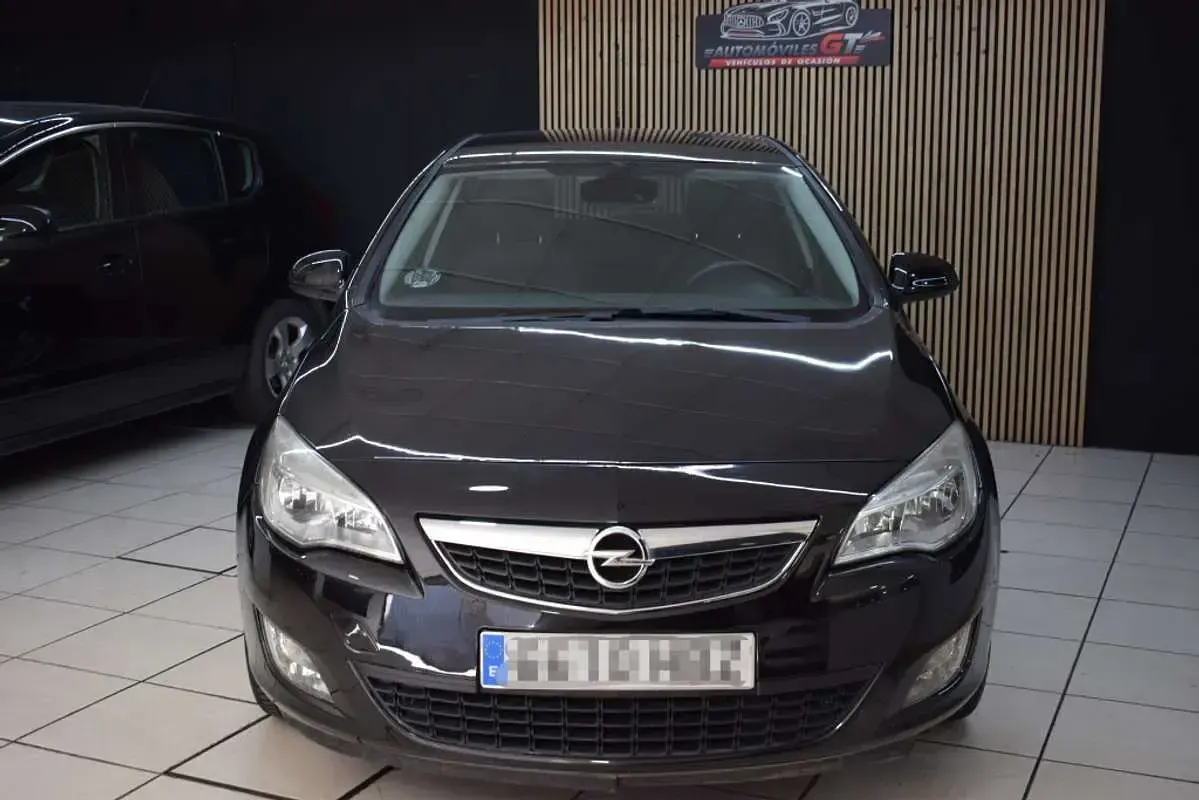 Usado Opel Astra Cosmo 125 CV (91 kW) 2012 Utilitario