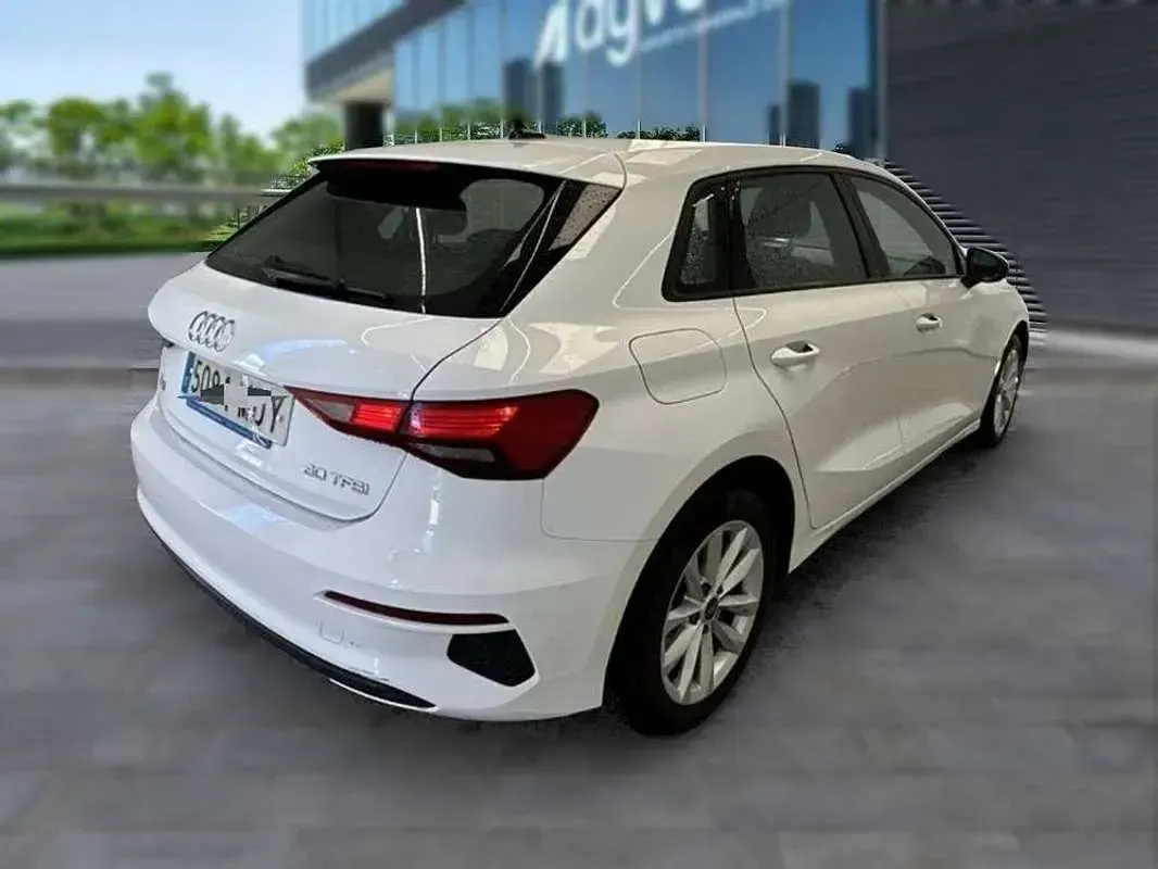 Usado Audi A3 Sportback Premium 116 CV (85 kW) 2023 Blanco Utilitario