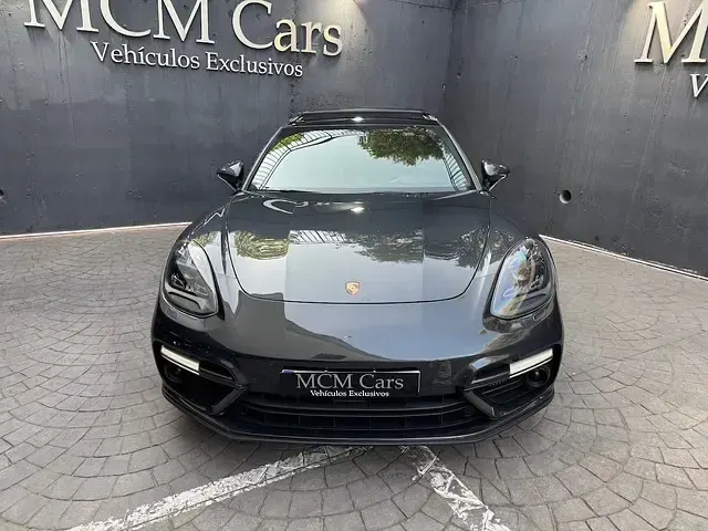 Usado Porsche Panamera Turbo Sport Turismo Sport Turismo 550 CV (404 kW) 2018 Gris Familiar