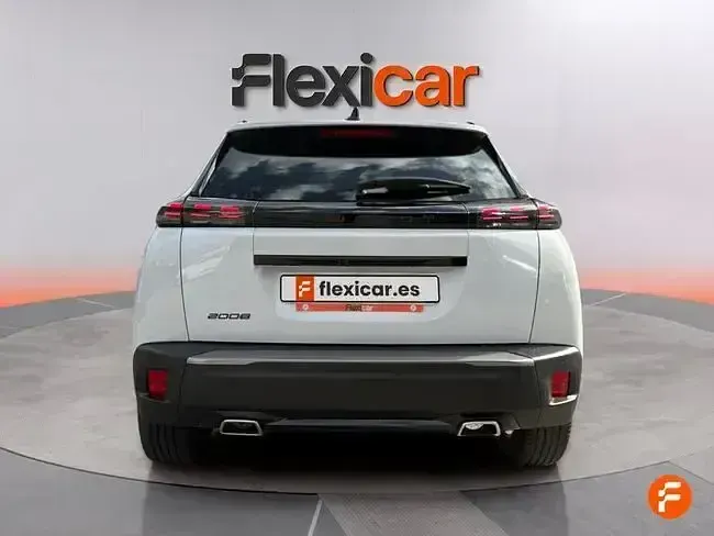 Usado Peugeot 2008 Allure 130 CV (95 kW) 2024 Blanco SUV