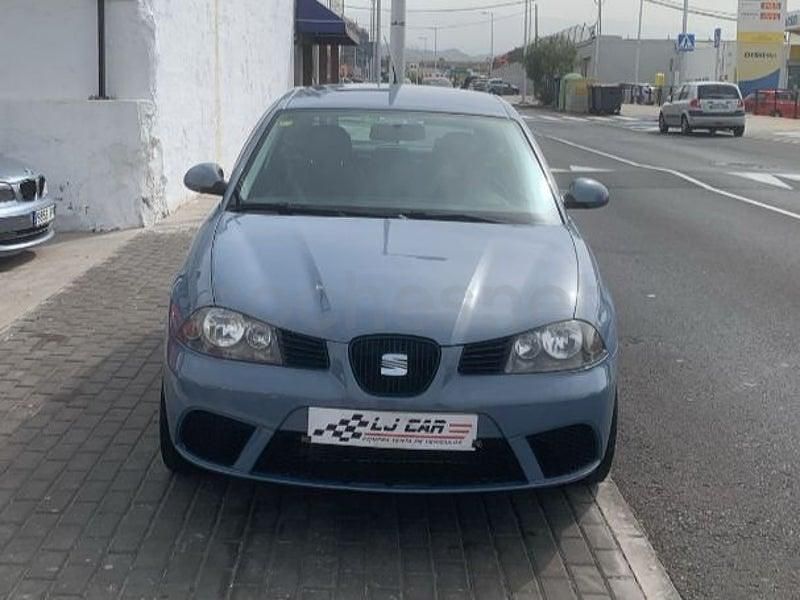 Usado Seat Ibiza Stylance 85 CV (62 kW) 2006 Azul Utilitario