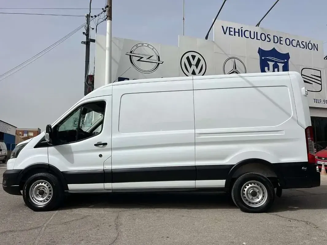 Usado Ford Transit Trend 129 CV (94 kW) 2022 Blanco Van