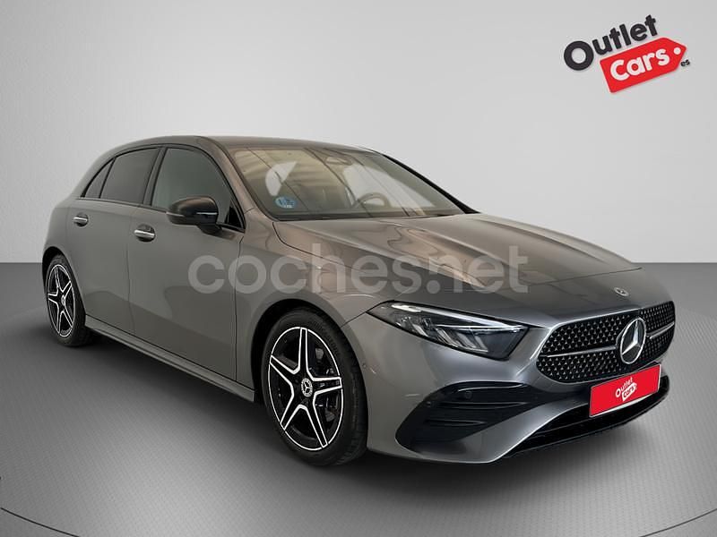 Gris / plata Usado 2023 Mercedes A200 Berlina | 30.890 € (Precio justo) - Imagen 1/4