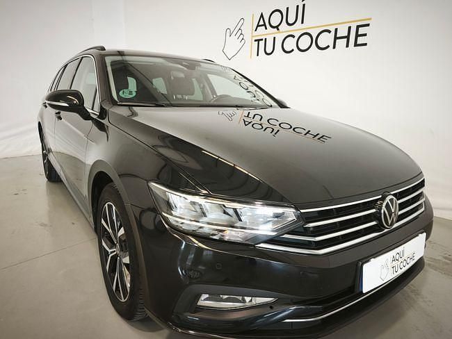 Usado VW Passat Executive 150 CV (110 kW) 2021 Negro Familiar