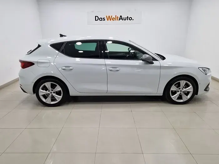 Nuevo Seat Leon FR 116 CV (85 kW) 2026 Blanco Berlina