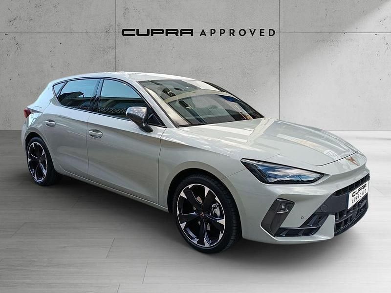 Gris Usado 2024 Cupra Leon Berlina | 30.500 € (Un poco caro) - Imagen 1/4
