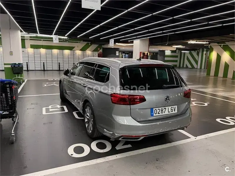 Usado VW Passat GTE 218 CV (160 kW) 2020 Gris / plata Familiar