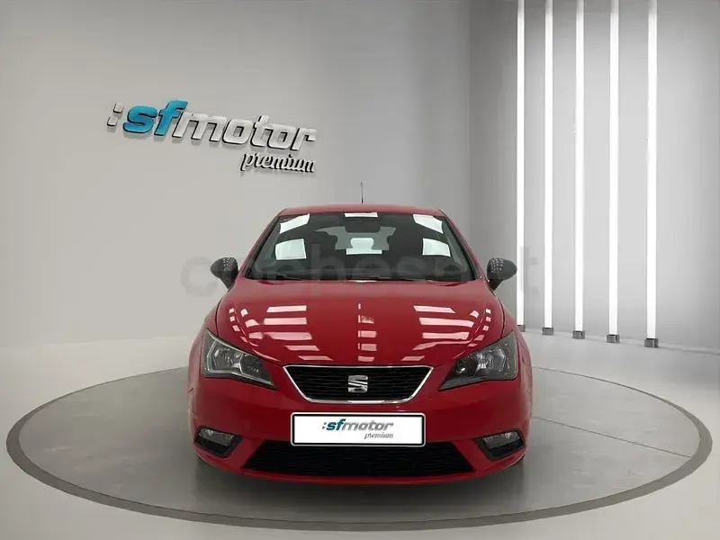 Usado Seat Ibiza SC CONNECT 90 CV (66 kW) 2015 Rojo Utilitario