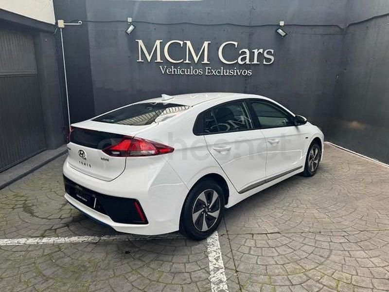 Usado Hyundai Ioniq 141 CV (103 kW) 2018 Blanco Utilitario