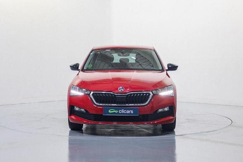 Usado Skoda Scala Ambition 115 CV (84 kW) 2019 Rojo Utilitario