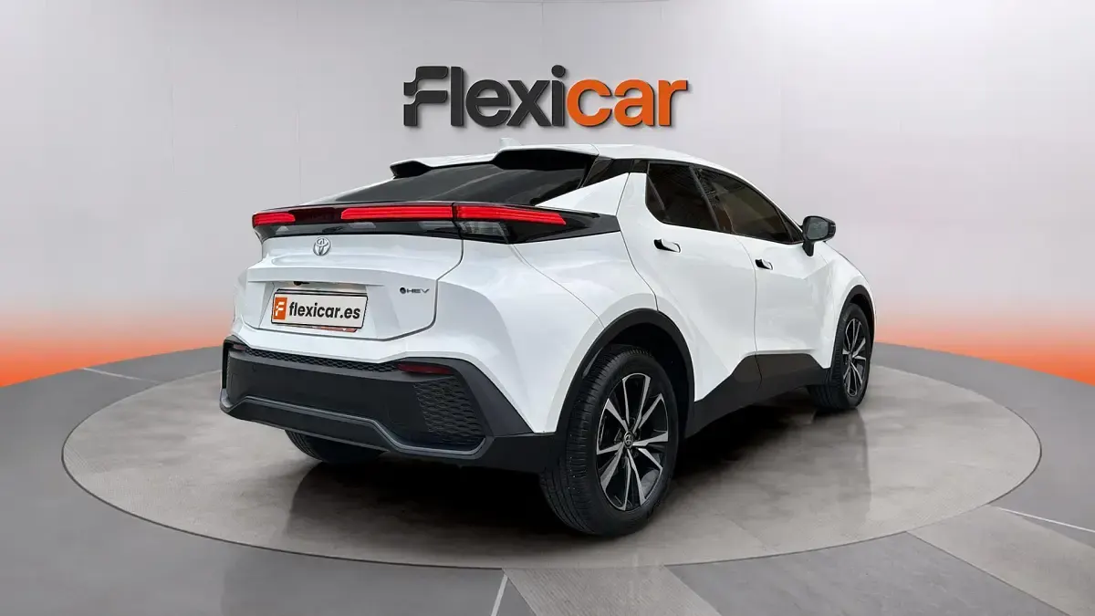 Usado Toyota C-HR Active 140 CV (102 kW) 2024 Blanco SUV