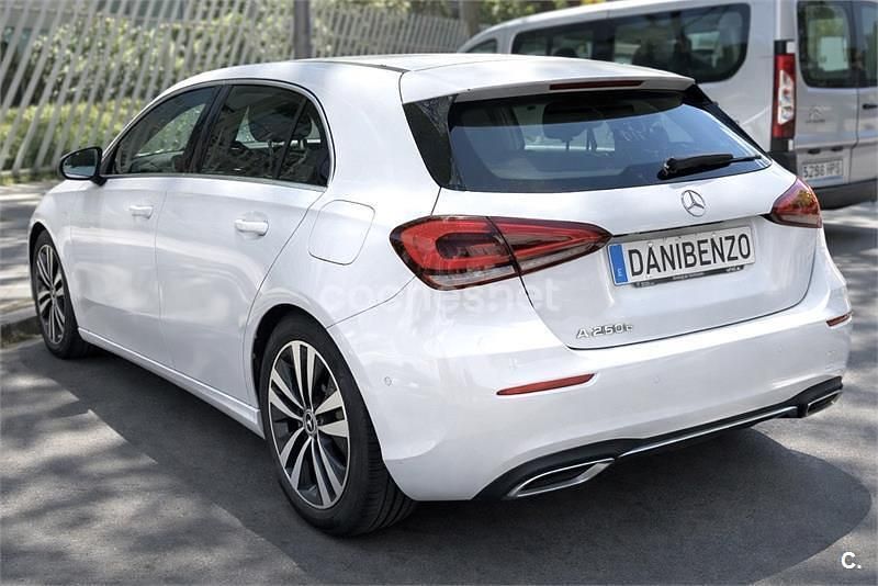 Usado Mercedes A250 218 CV (160 kW) 2022 Blanco Berlina
