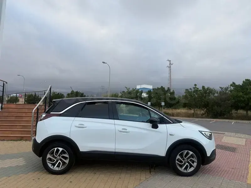 Usado Opel Crossland X Edition 110 CV (80 kW) 2019 Blanco SUV