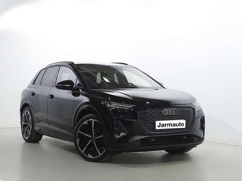 Negro Usado 2023 Audi Q4 e-tron Basis SUV | 42.500 € (Un poco caro) - Imagen 1/4