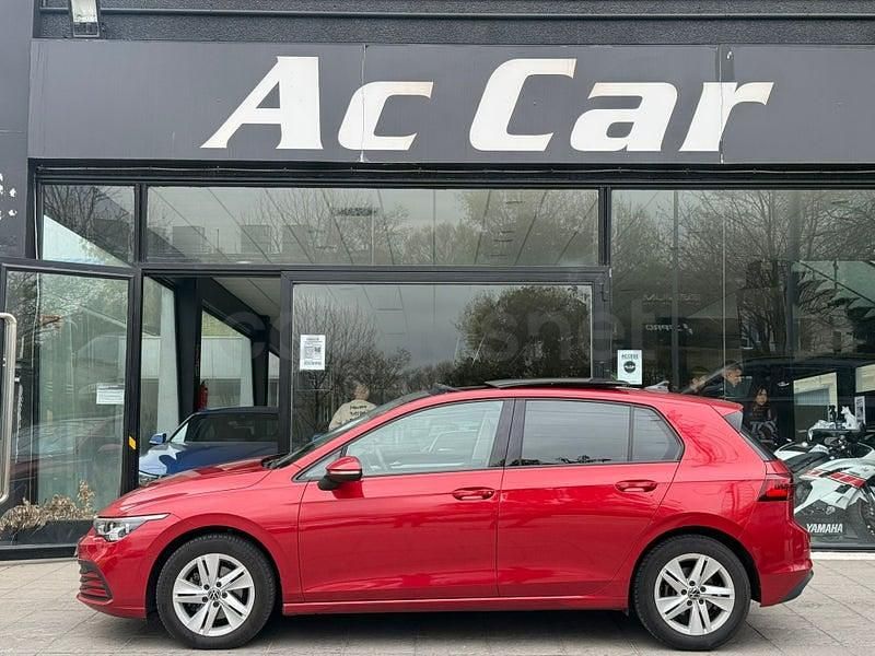 Usado VW Golf VII Style 150 CV (110 kW) 2021 Rojo Utilitario