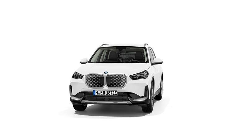 Ny BMW iX1 Comfort Edition 230 kW (313 HK) 2025 Vit SUV