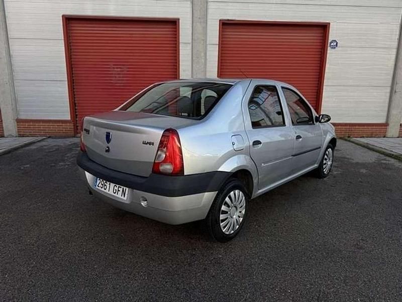 Usado Dacia Logan Ambiance 75 CV (55 kW) 2008 Gris Utilitario