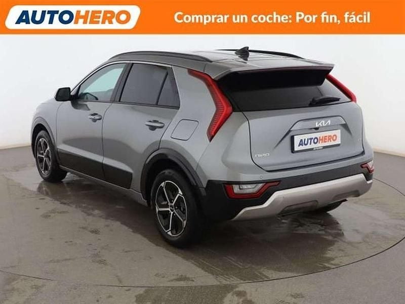 Usado Kia Niro 129 CV (94 kW) 2024 Gris SUV