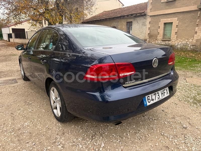 Usado VW Passat Edition 105 HP (77 kW) 2012 Azul Sedan