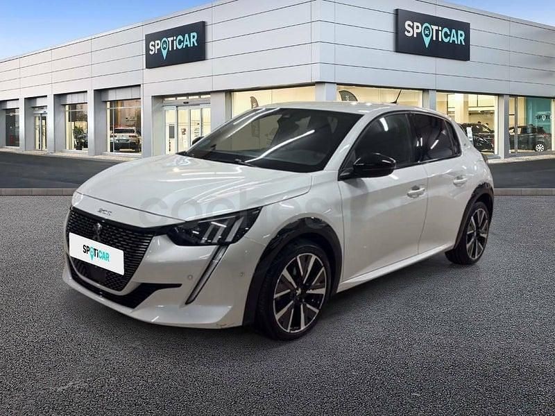 Usado Peugeot 208 GT 100 CV (73 kW) 2022 Blanco Utilitario