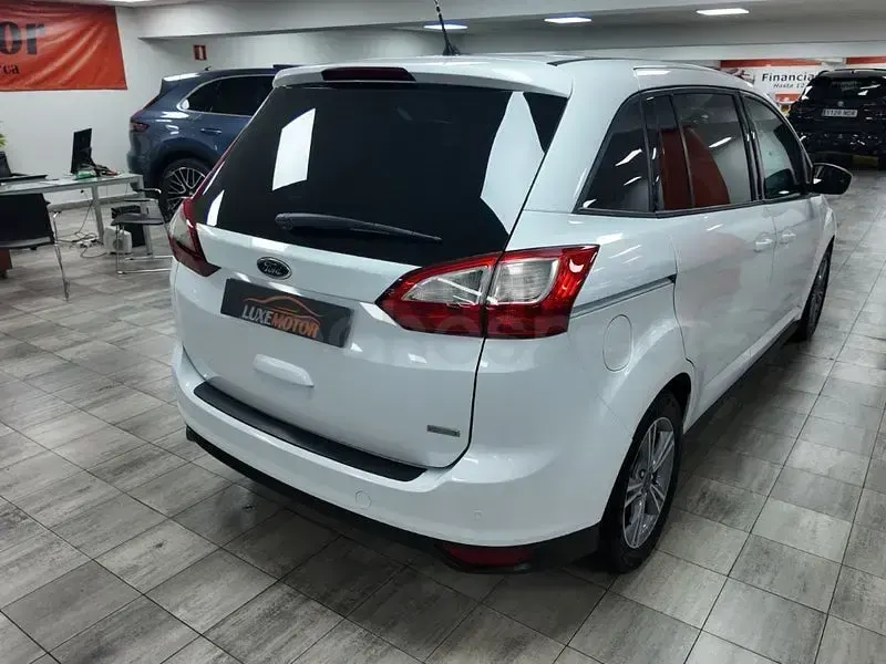 Usado Ford C-MAX Trend 125 CV (91 kW) 2014 Blanco Monovolumen