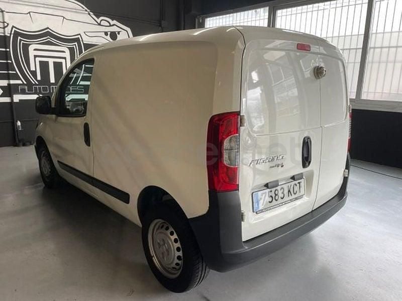 Usado Fiat Fiorino Basis 80 CV (58 kW) 2017 Blanco Monovolumen