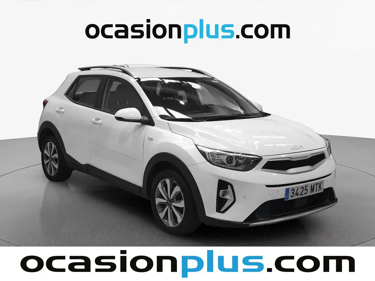 Usado Kia Stonic 101 CV (74 kW) 2024 Blanco SUV