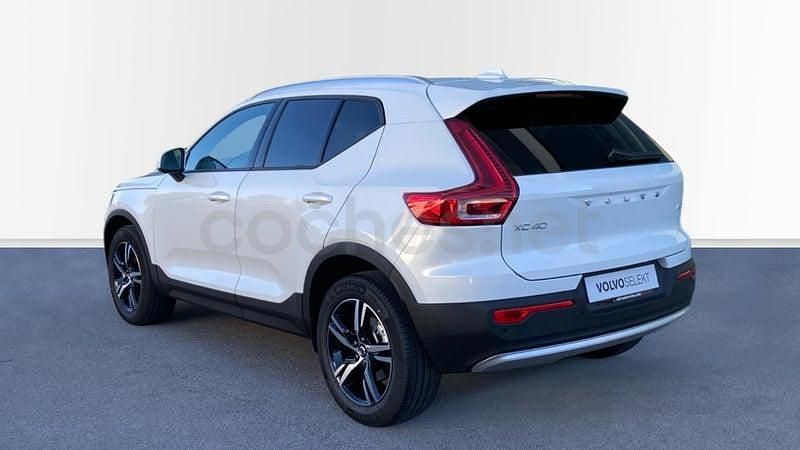 Nuevo Volvo XC40 Core 163 CV (119 kW) 2025 Blanco SUV