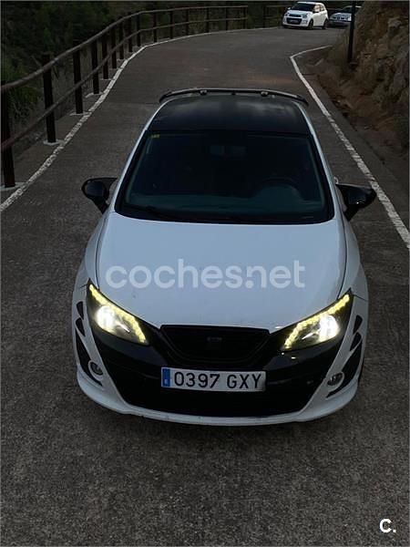 Usado Seat Ibiza SC FR 143 CV (105 kW) 2010 Blanco Utilitario