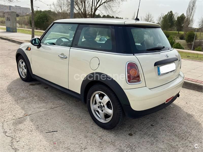 Usado Mini ONE 95 CV (69 kW) 2009 Blanco Utilitario