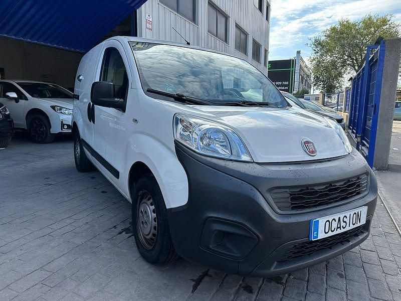 Usado Fiat Fiorino 75 CV (55 kW) 2017 Blanco Monovolumen