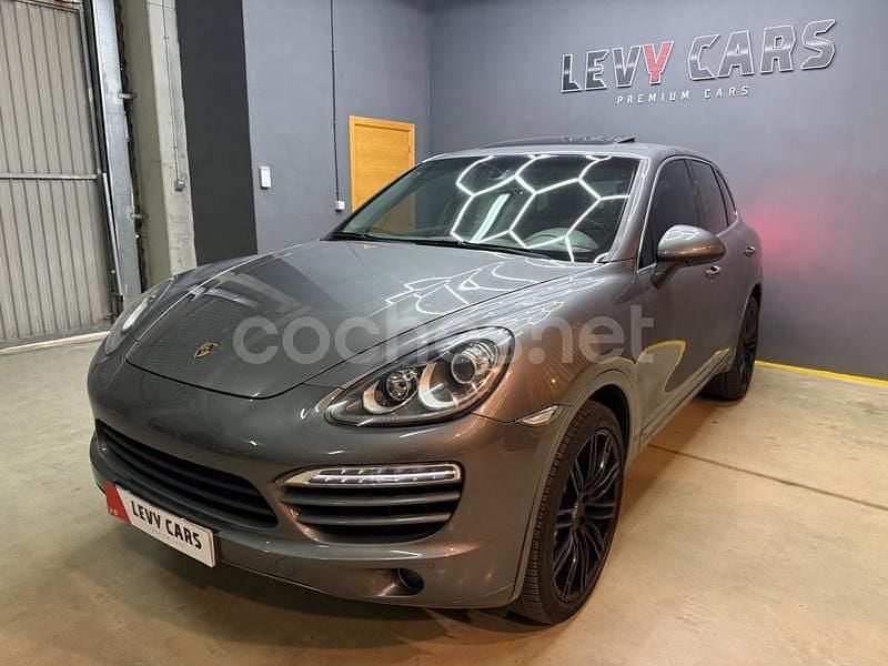 Usado Porsche Cayenne 240 CV (176 kW) 2011 Gris / plata SUV