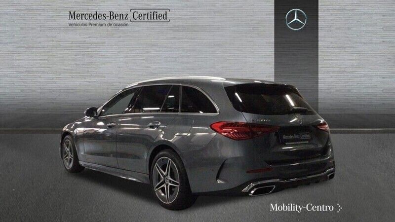 Usado Mercedes C300 AMG line 312 CV (229 kW) 2024 Selenitgrey  metallic paint Familiar