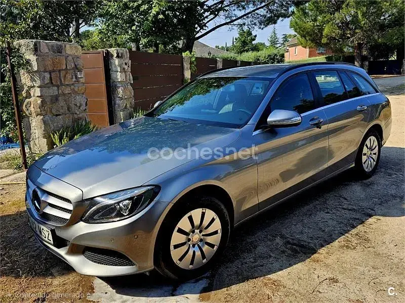 Usado Mercedes C220 170 CV (125 kW) 2014 Blanco Familiar