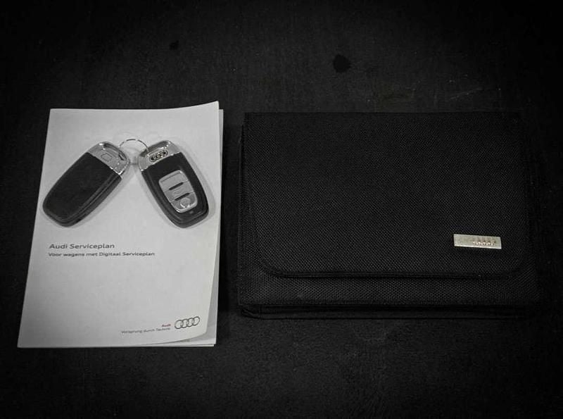 Usado Audi A4 S-Line 170 CV (125 kW) 2013 Negro Familiar