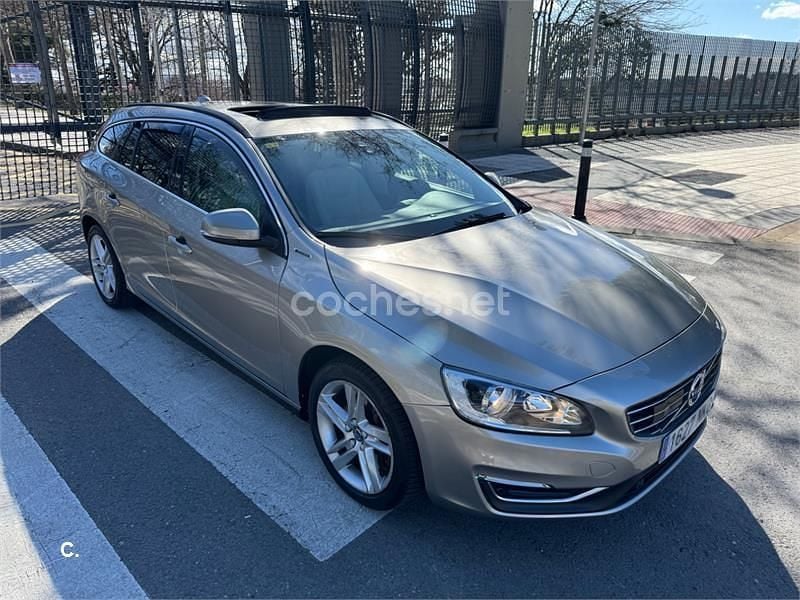 Usado Volvo V60 285 CV (209 kW) 2015 Beige Familiar