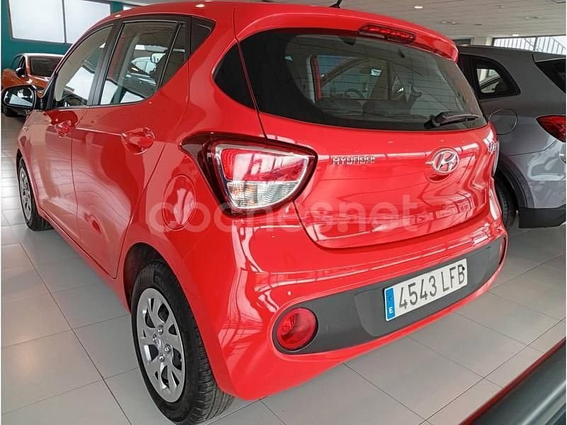 Usado Hyundai i10 67 CV (49 kW) 2020 Naranja Utilitario