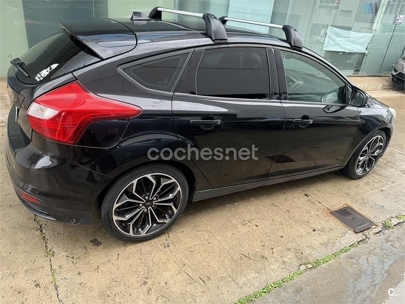 Usado Ford Focus Titanium 115 CV (84 kW) 2012 Negro Berlina