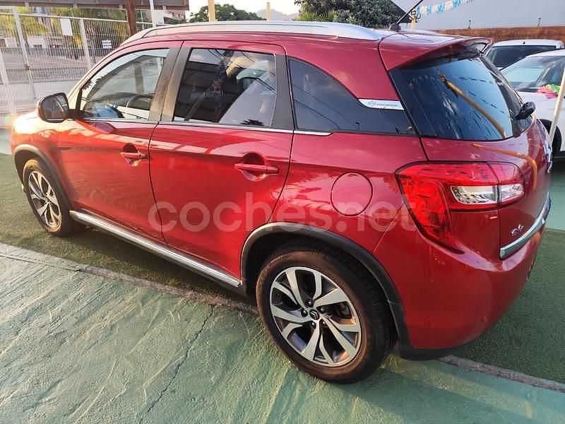 Usado Citroën C4 Aircross Exclusive 114 CV (83 kW) 2015 Rojo SUV