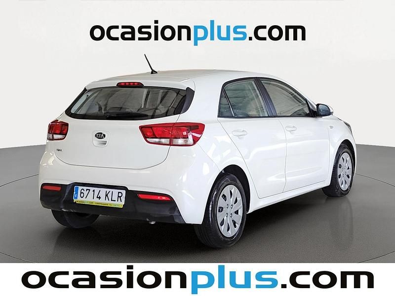 Usado Kia Rio 84 CV (61 kW) 2018 Blanco Utilitario