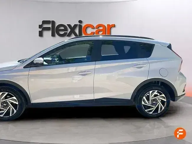 Usado Hyundai Bayon 79 CV (58 kW) 2025 Gris SUV