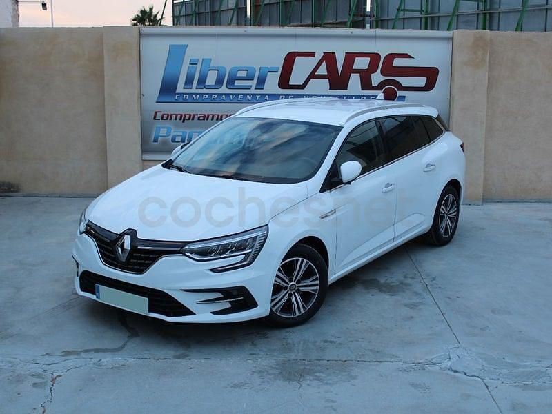 Usado Renault Mégane GrandTour Zen 115 CV (84 kW) 2022 Blanco Familiar
