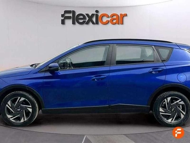 Begagnad Hyundai Bayon 101 HK (74 kW) 2022 Blå SUV