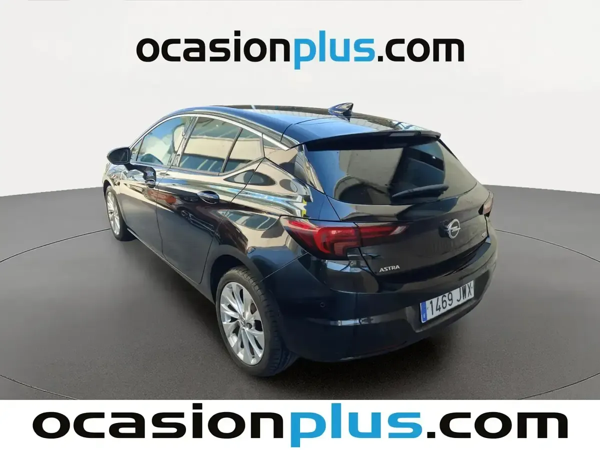 Usado Opel Astra Excellence 110 CV (80 kW) 2017 Negro Berlina